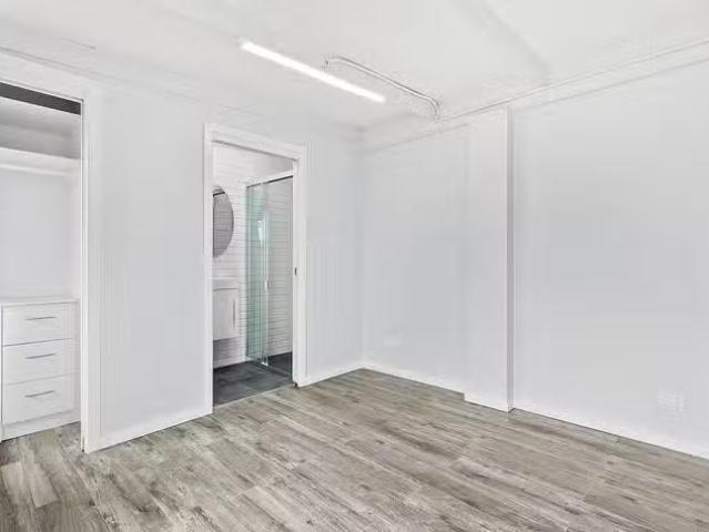 House for rent in Wollongong West, New South Wales