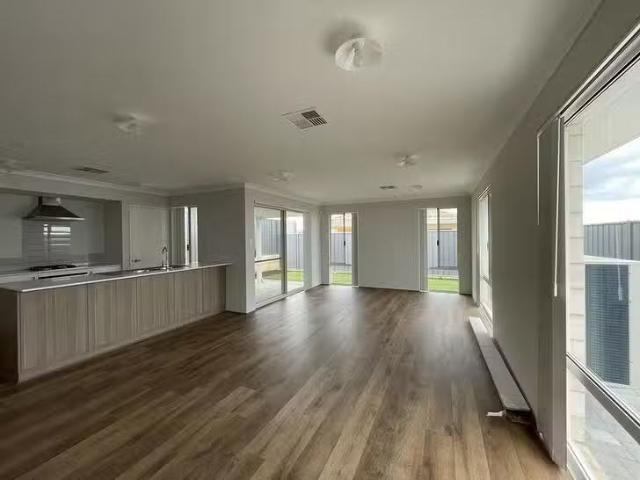 House for rent in Hammond Park, Western Australia