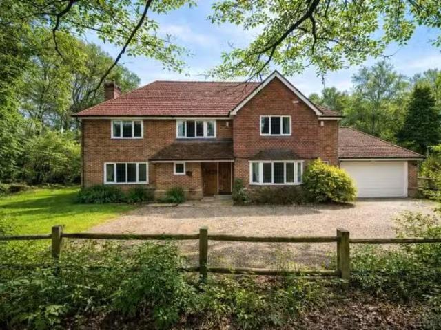 House for rent in Fole, Surrey