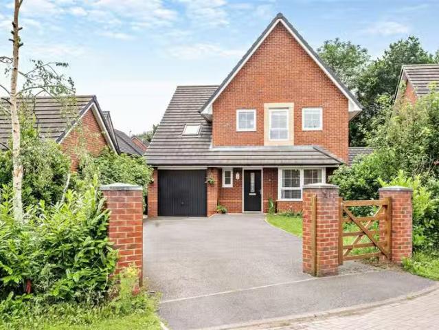 House for rent in Rossmore, Cheshire