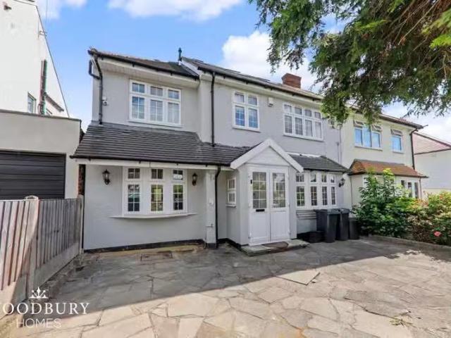 House for rent in Woodford Bridge, Greater London