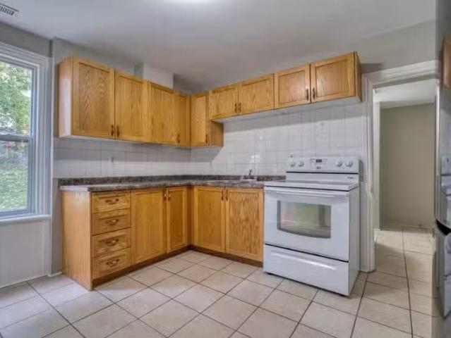 Condo for rent in Ancaster, Ontario