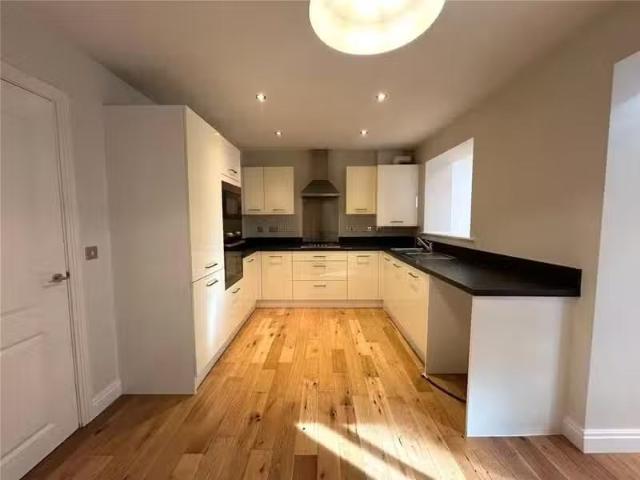 House for rent in Barrow, Paradise