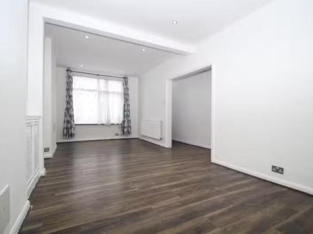 House for rent in Croydon