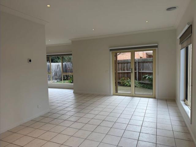 Townhouse for rent in Camerons Creek, Victoria