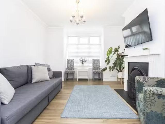 House for rent in Upton Park, Greater London