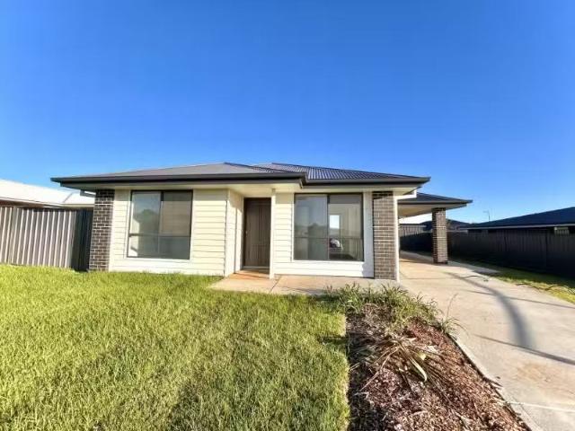 Condo for rent in Piallamore, New South Wales