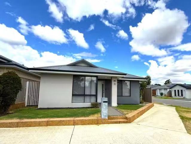 House for rent in Forrestfield, Western Australia