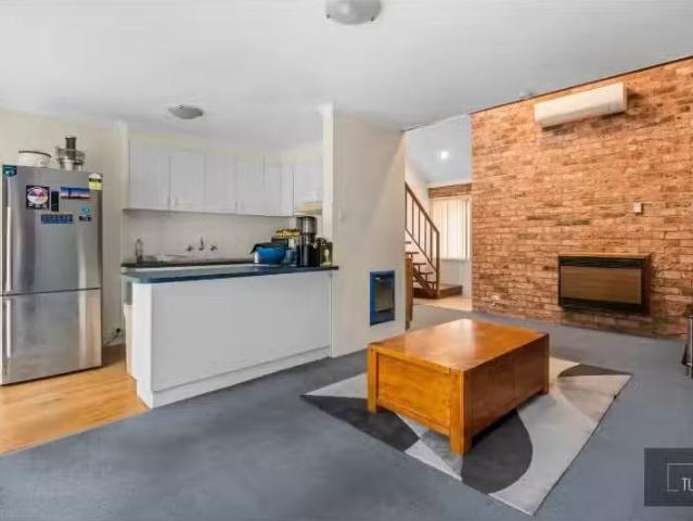 Condo for rent in Woden, Australian Capital Territory