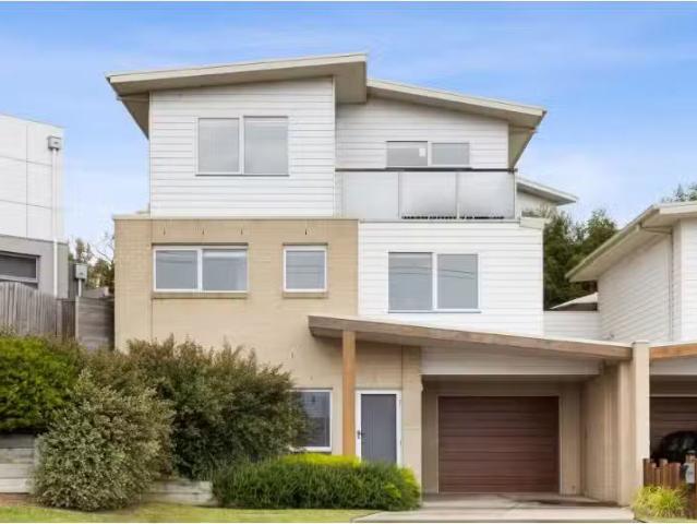 Condo for rent in Sydney, New South Wales