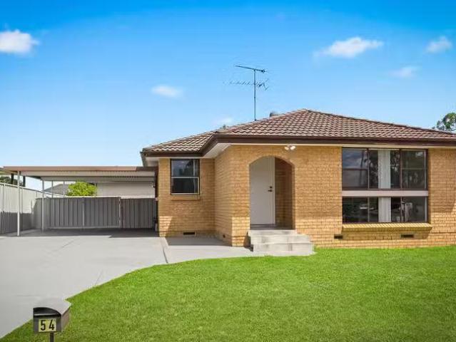 House for rent in St Clair, Sydney