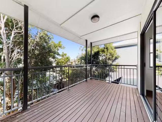 House for rent in Wakerley, Greater Brisbane