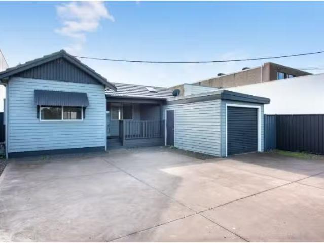 House for rent in Wollongong West, New South Wales