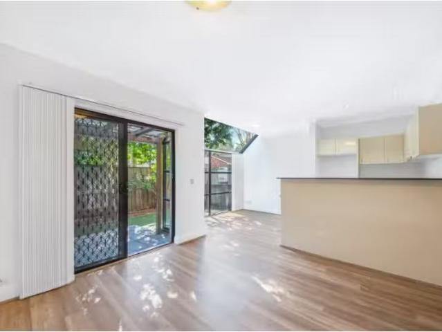 Condo for rent in Sydney, New South Wales