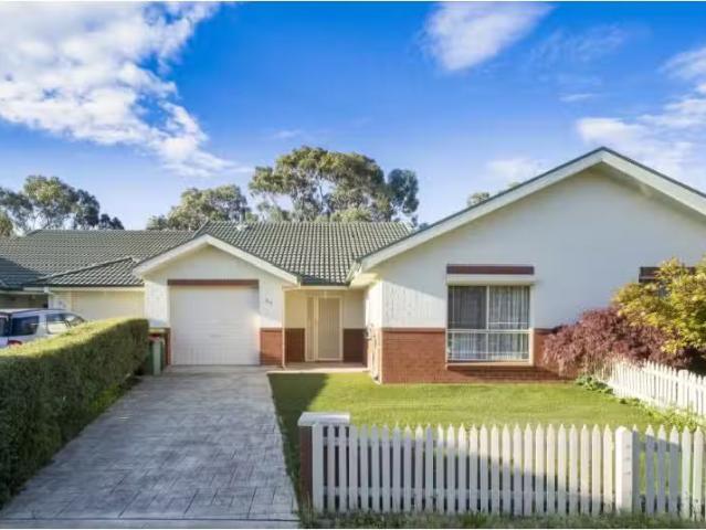 House for rent in Jerrabomberra, Queanbeyan