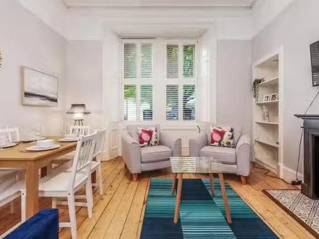 Apartment for rent in Hillside, Leith