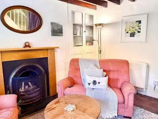 Apartment for rent in Llanegwad, Wales