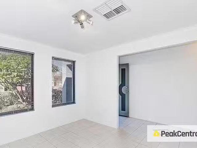House for rent in Success, Western Australia