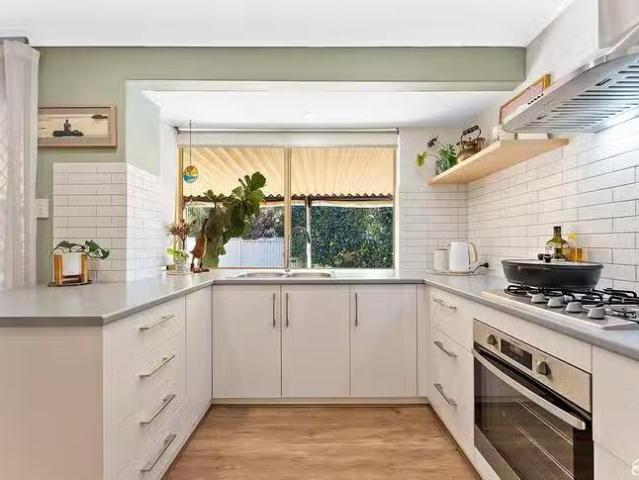 House for rent in Seville Grove, Western Australia