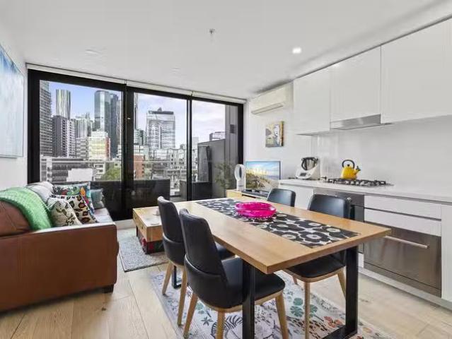 Apartment for rent in Keppel Sands, Queensland