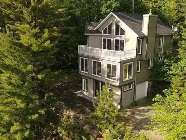 House for rent in Laurentides, Quebec