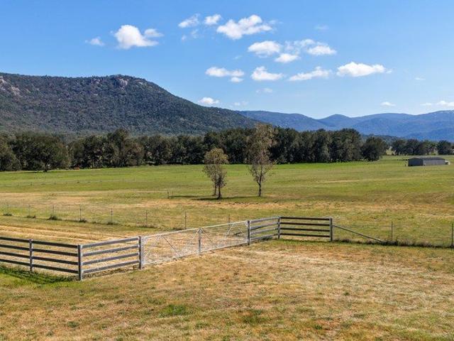 Cottage for sale in Moonbi, Moore Creek
