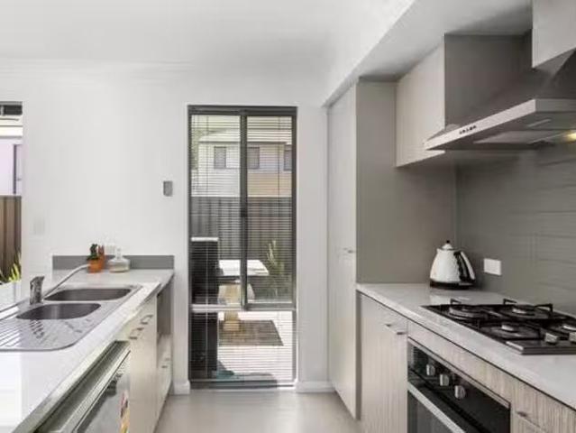 House for rent in Success, Western Australia