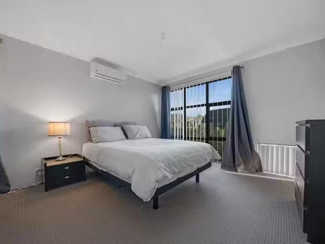 House for rent in Banksia Grove, Western Australia
