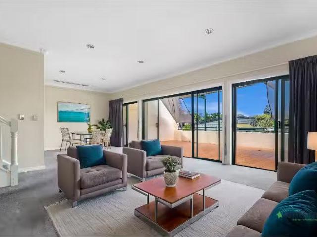 Condo for rent in Toombul, Queensland