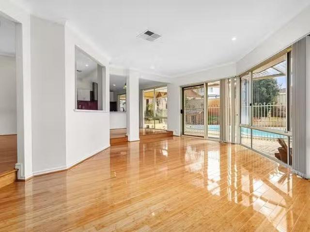 House for rent in Winthrop, Western Australia