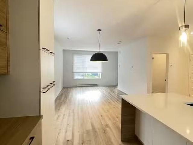 Condo for rent in Longueuil, Quebec