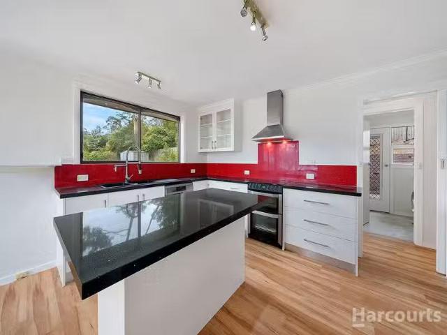 House for rent in Lindisfarne, Tasmania