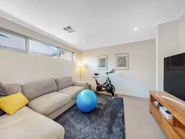 House for rent in Banksia Grove, Western Australia