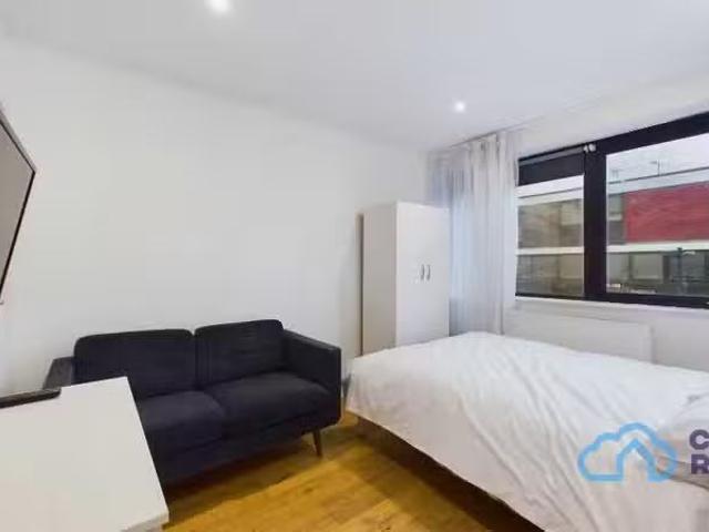 House for rent in Farnborough, Hampshire