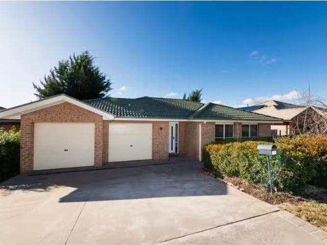 House for rent in Crestwood, Queanbeyan