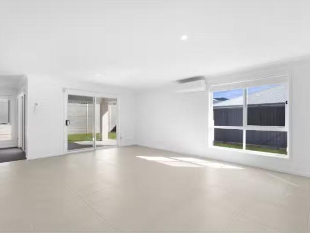 House for rent in Thrumster, New South Wales