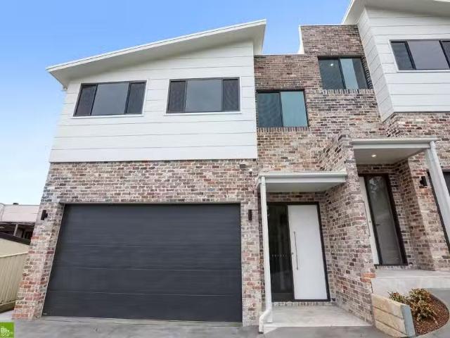 Condo for rent in Wollongong West, New South Wales