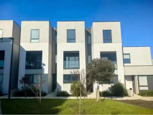 Condo for rent in Sydney, New South Wales