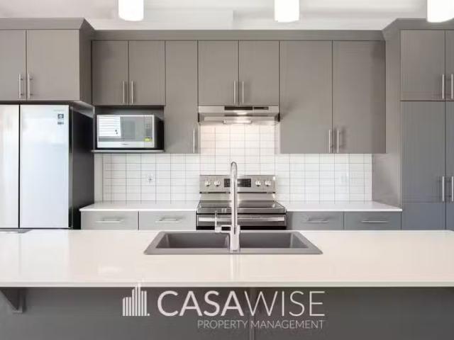 House for rent in Wedgewood, Alberta