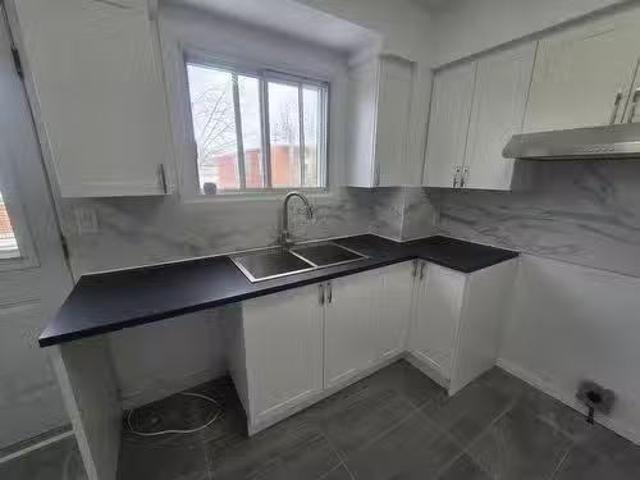 Apartment for rent in St. Leonard's, Quebec