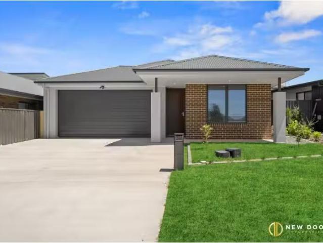 House for rent in Googong, Queanbeyan-Palerang Regional Council