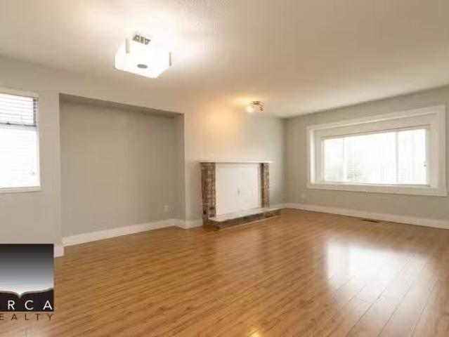 Condo for rent in Surrey, British Columbia