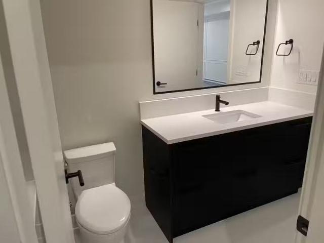 Condo for rent in Surrey, British Columbia