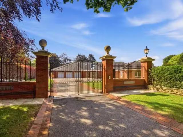 House for rent in Green Close, Warwickshire