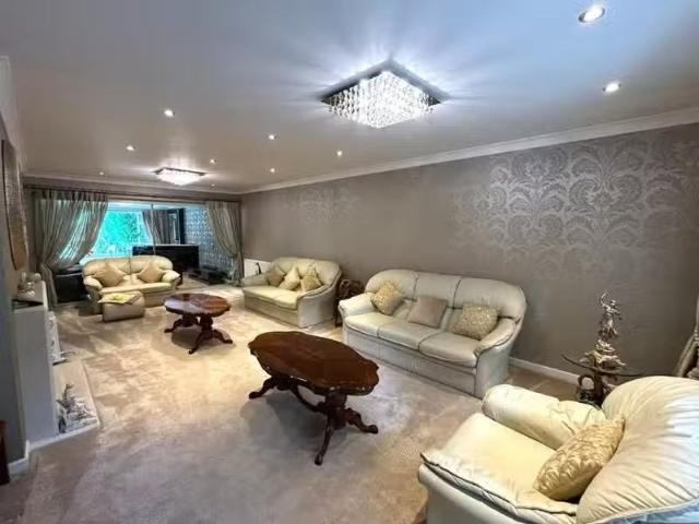 House for rent in Carshalton Beeches, Greater London