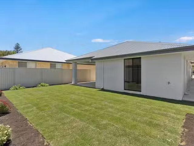 House for rent in Safety Bay, Western Australia