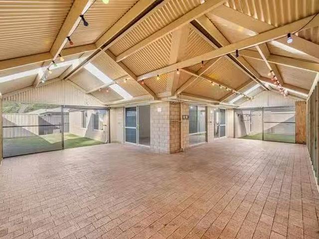 House for rent in Golden Bay, Western Australia