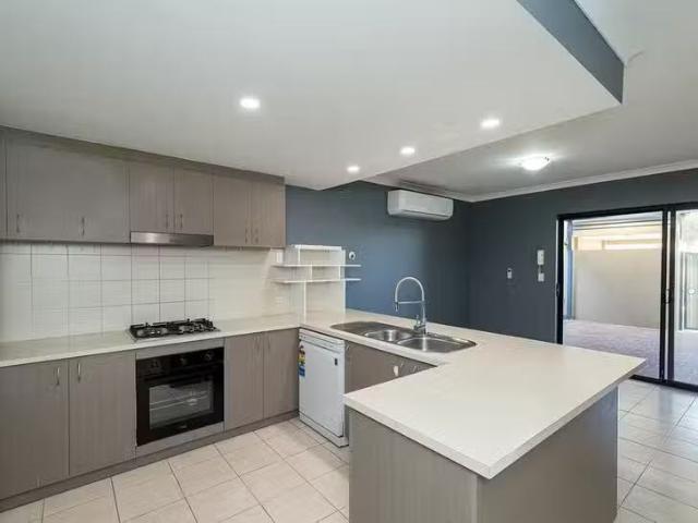 House for rent in Cloverdale, Western Australia
