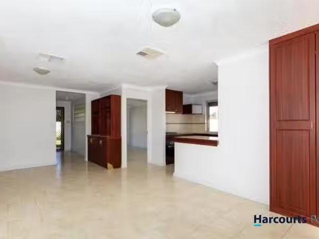 House for rent in Seville Grove, Western Australia