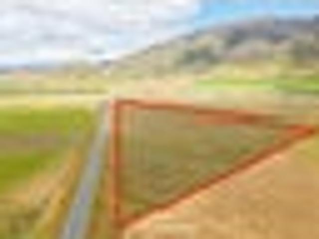 Land for sale in Canterbury